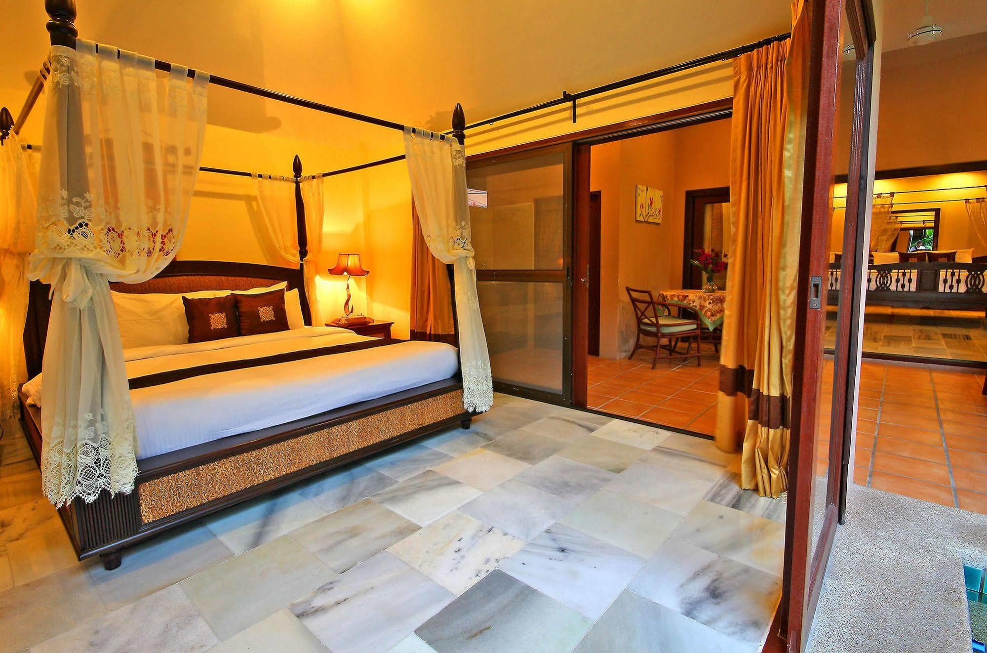 Napalai Pool Villa Resort Pattaya Esterno foto